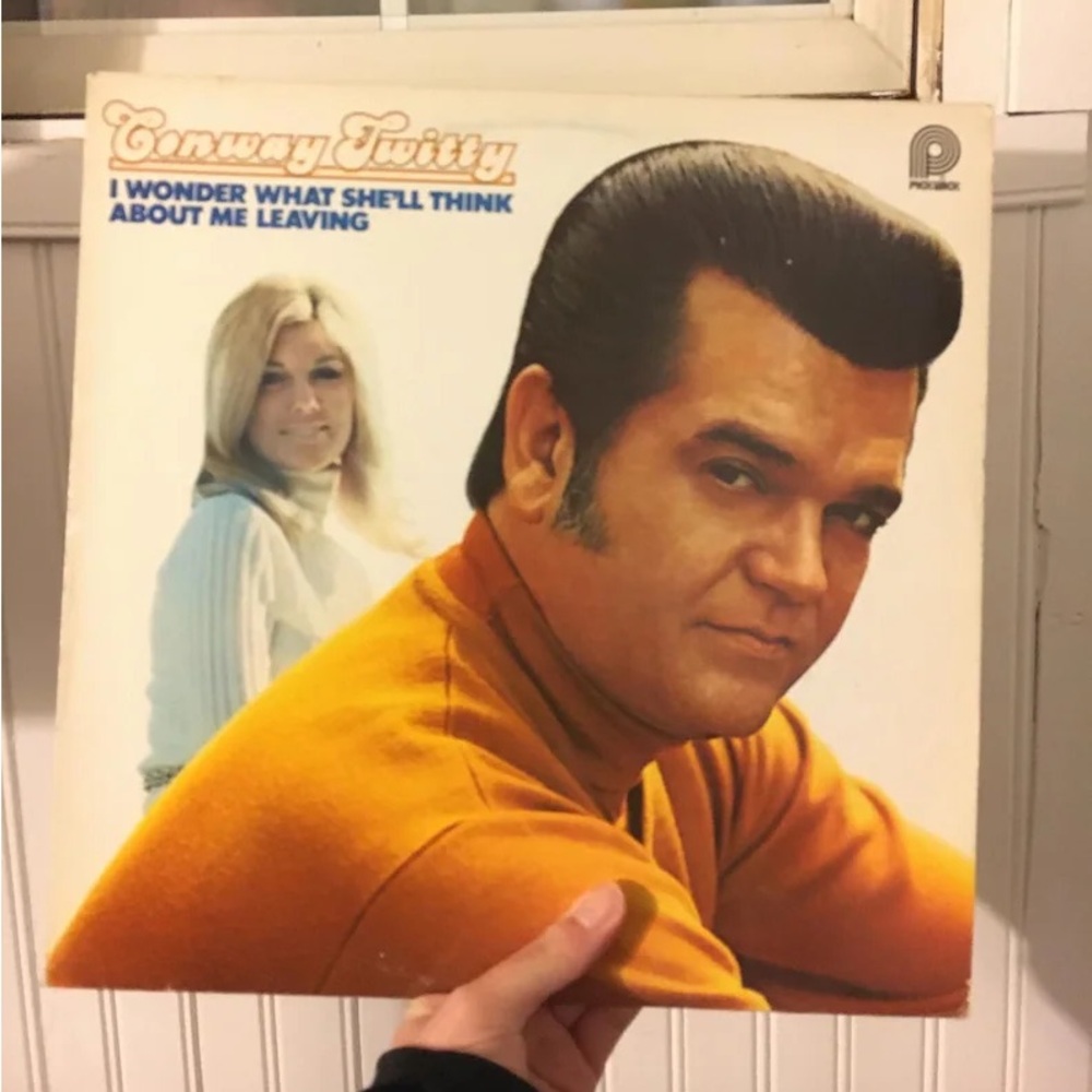 1971 Conway Twitty “ I Wonder What She’ll Think About Me Leaving” vinyl record